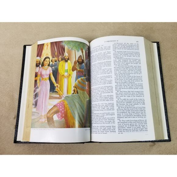 Holy Bible King James Version 1973 Old And New Testaments Printed USA - Black - Picture 6 of 12